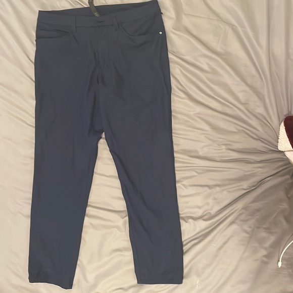 Lululemon male pants - Picture 1 of 3